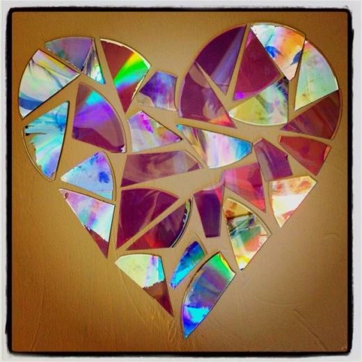 08fbfad116777c81f8e64b5b9a06bc79--recycled-cd-crafts-old-cd-crafts-diy